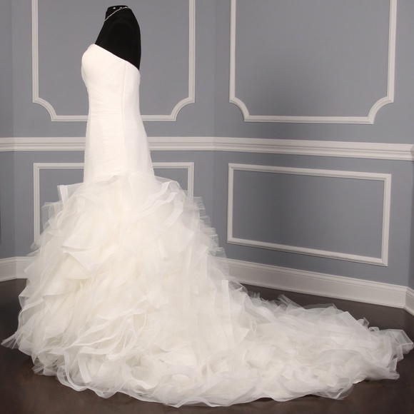 Pronovias Mildred Wedding Dress, Size 14 - Picture 8 of 8